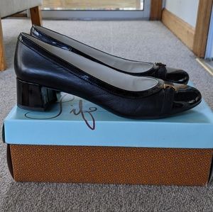 Women's pump leather shoes 8.5